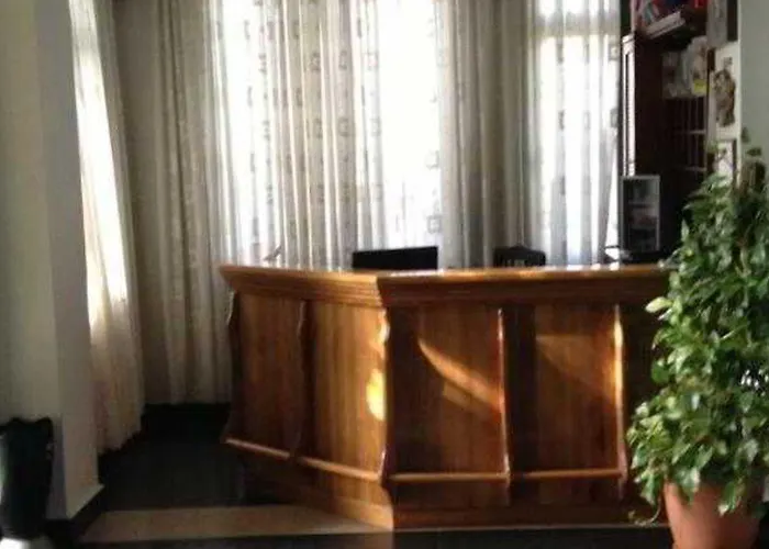 Otel Art Nirvana Tiran