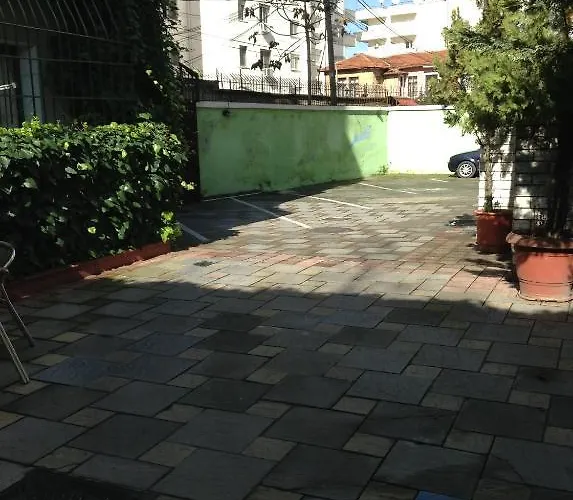 Otel Art Nirvana Tiran