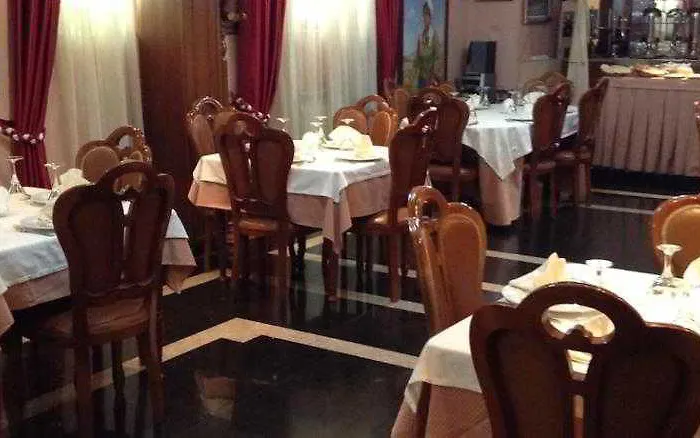 Otel Art Nirvana Tiran