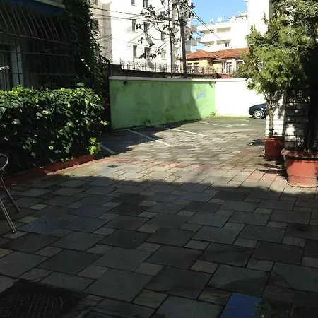 酒店 Art Nirvana 地拉那